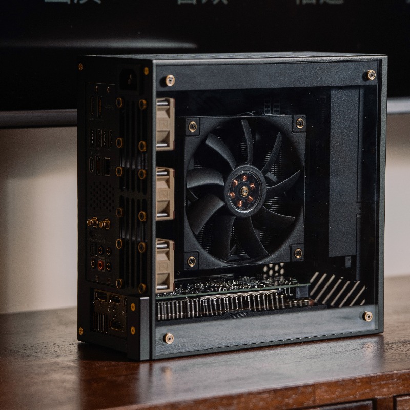 Sff Mini Itx Cnc Aluminum Chassis - LP P6 ITXケース アルミCNCミニPCシャーシ 4060 GPU対応